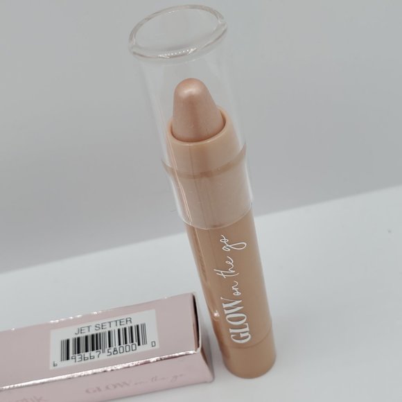 GIRLACTIK Glow On The Go Highlighter Stick in Jet Setter NEW - Picture 3 of 12